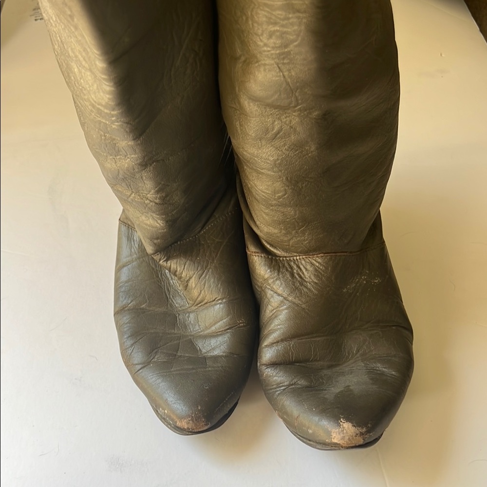 Vintage Olive Ankle Boots - Picture 4 of 4